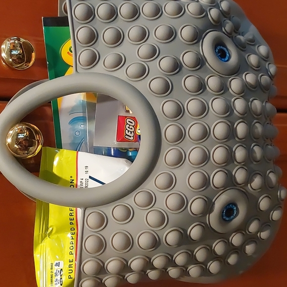 NEW GRAY BUBBLE-POP BAG - Picture 8 of 12